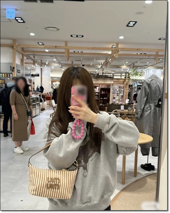 777a8c6f75ed3236c9d30953be61234f_1751448943_8184.jpg