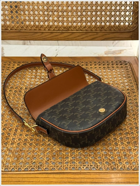 0003e089573b3bdd86a0374c3a2d68fb_1763090250_0896.jpg 0003e089573b3bdd86a0374c3a2d68fb_1763090250_0896.jpg