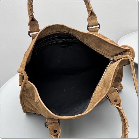 0a21a467ebc1f0edbc12169715ec9421_1763012098_126.jpg 0a21a467ebc1f0edbc12169715ec9421_1763012098_126.jpg