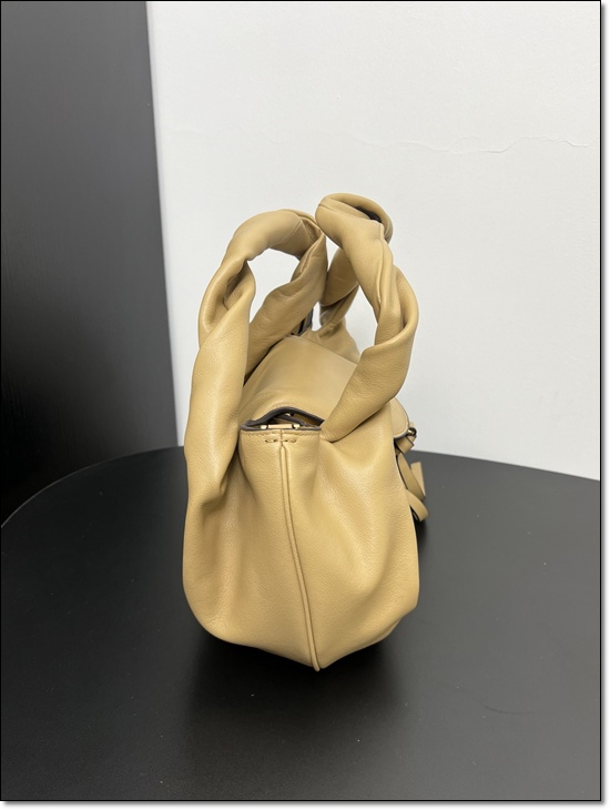 880841f0920ea5d3d4710d91f37a6012_1763422943_4636.jpg 880841f0920ea5d3d4710d91f37a6012_1763422943_4636.jpg