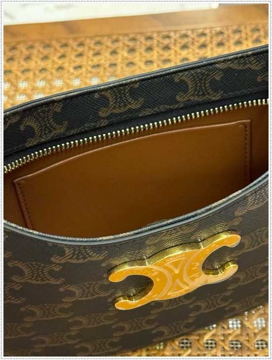 9157297354af1b981cb6270ff8dbbec1_1762414729_9907.jpg 9157297354af1b981cb6270ff8dbbec1_1762414729_9907.jpg