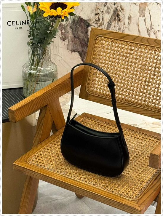 9157297354af1b981cb6270ff8dbbec1_1762414745_6515.jpg 9157297354af1b981cb6270ff8dbbec1_1762414745_6515.jpg