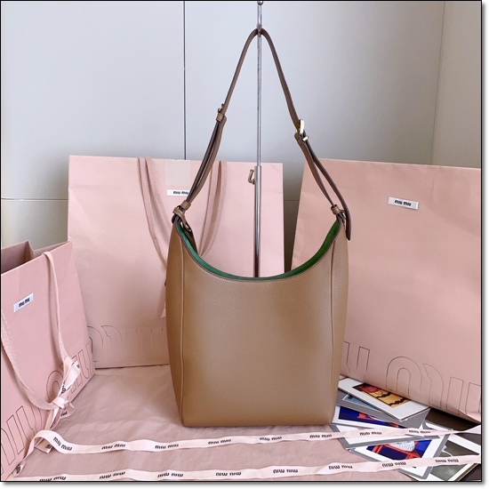 a07e2a92a3546489ebc8447a6729ebd2_1762329033_0224.jpg a07e2a92a3546489ebc8447a6729ebd2_1762329033_0224.jpg