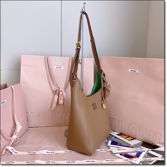 a07e2a92a3546489ebc8447a6729ebd2_1762329033_2589.jpg a07e2a92a3546489ebc8447a6729ebd2_1762329033_2589.jpg