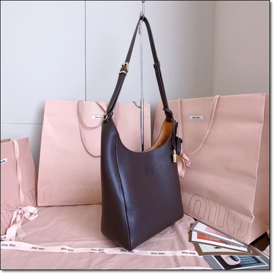 a07e2a92a3546489ebc8447a6729ebd2_1762329067_0089.jpg a07e2a92a3546489ebc8447a6729ebd2_1762329067_0089.jpg