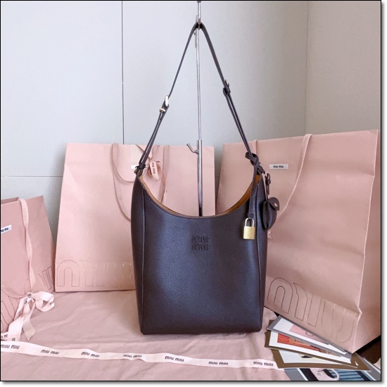 a07e2a92a3546489ebc8447a6729ebd2_1762329067_2828.jpg a07e2a92a3546489ebc8447a6729ebd2_1762329067_2828.jpg