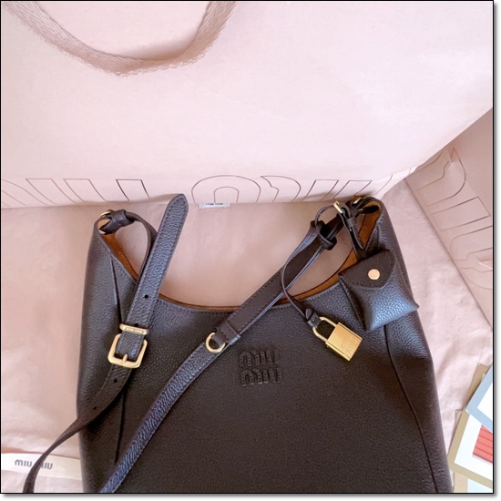 a07e2a92a3546489ebc8447a6729ebd2_1762329081_1293.jpg a07e2a92a3546489ebc8447a6729ebd2_1762329081_1293.jpg