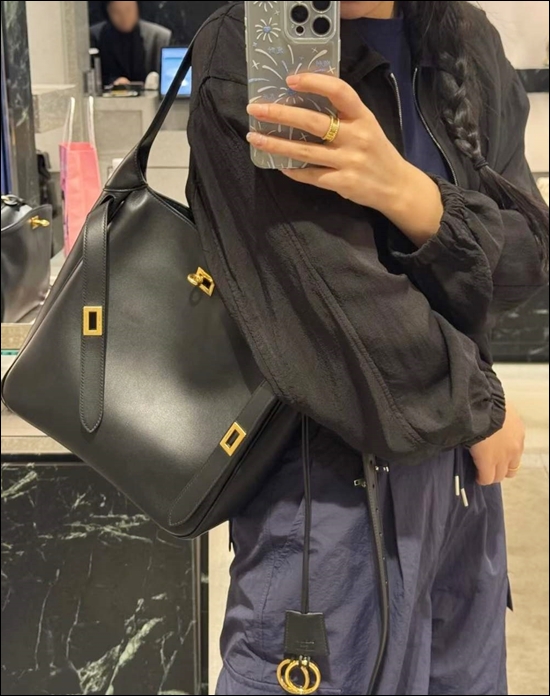 a894876dadc30feed5a0fe61c53403d2_1763360257_8852.jpg a894876dadc30feed5a0fe61c53403d2_1763360257_8852.jpg