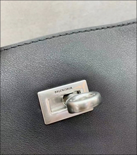 a894876dadc30feed5a0fe61c53403d2_1763360285_787.jpg a894876dadc30feed5a0fe61c53403d2_1763360285_787.jpg