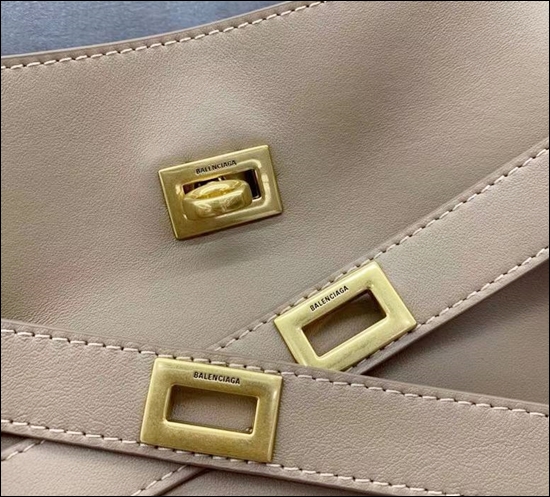 a894876dadc30feed5a0fe61c53403d2_1763360323_2313.jpg a894876dadc30feed5a0fe61c53403d2_1763360323_2313.jpg