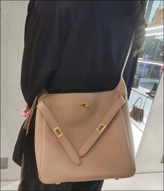 a894876dadc30feed5a0fe61c53403d2_1763360335_5224.jpg a894876dadc30feed5a0fe61c53403d2_1763360335_5224.jpg