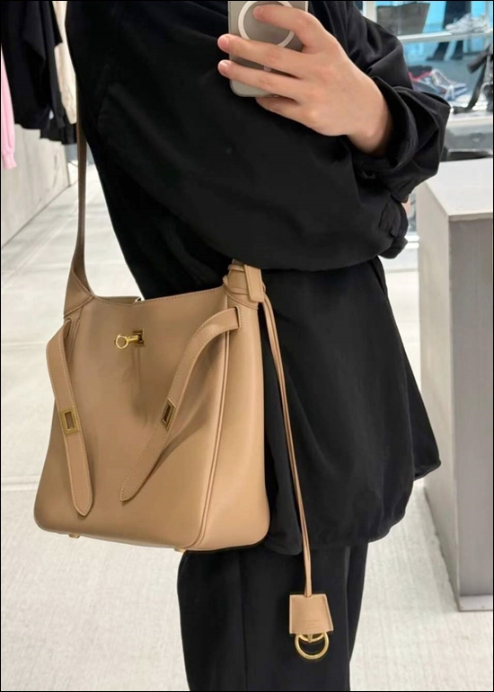 a894876dadc30feed5a0fe61c53403d2_1763360336_0605.jpg a894876dadc30feed5a0fe61c53403d2_1763360336_0605.jpg