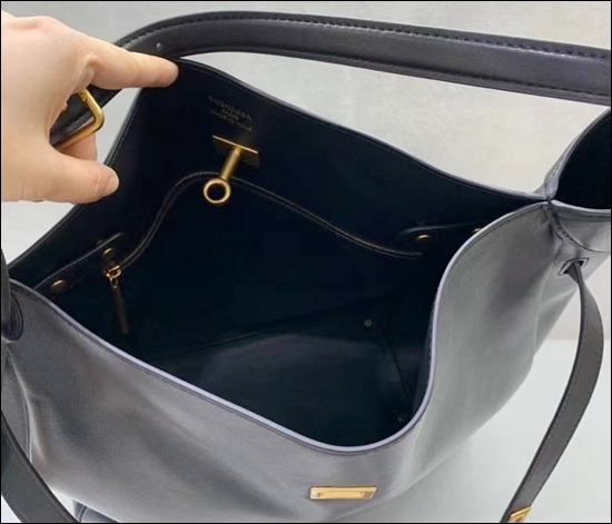 a894876dadc30feed5a0fe61c53403d2_1763360380_0236.jpg a894876dadc30feed5a0fe61c53403d2_1763360380_0236.jpg