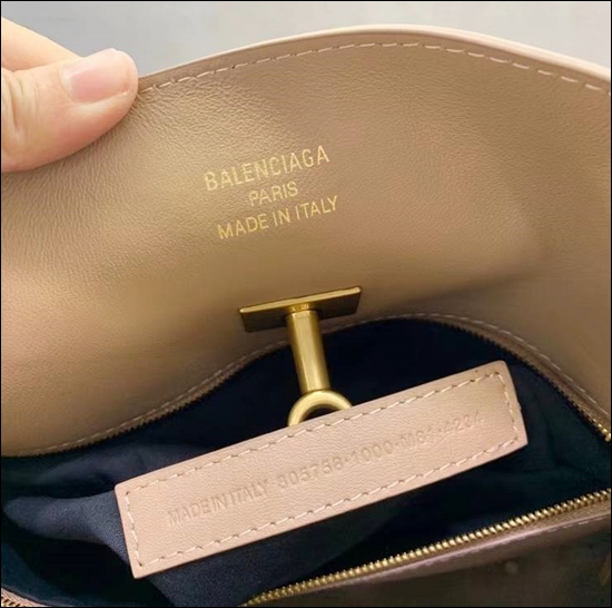 a894876dadc30feed5a0fe61c53403d2_1763360443_0988.jpg a894876dadc30feed5a0fe61c53403d2_1763360443_0988.jpg