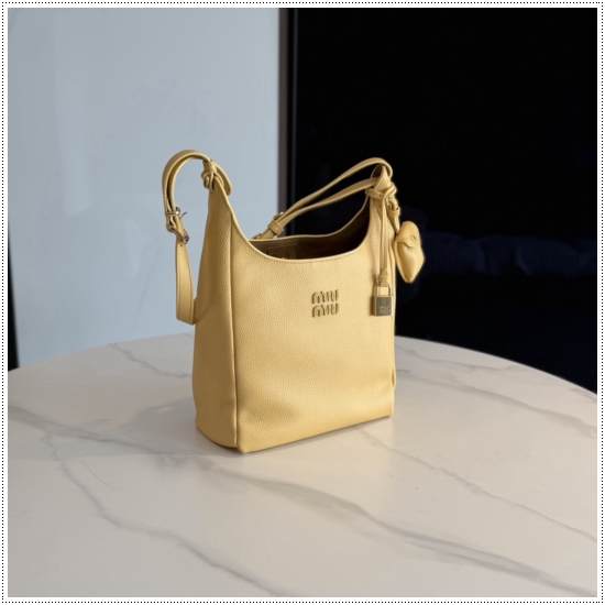 8e3aa2cef577caacfea88a4e0b24a97b_1765164166_0399.jpg 8e3aa2cef577caacfea88a4e0b24a97b_1765164166_0399.jpg