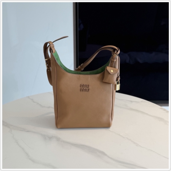 8e3aa2cef577caacfea88a4e0b24a97b_1765164171_8078.jpg 8e3aa2cef577caacfea88a4e0b24a97b_1765164171_8078.jpg