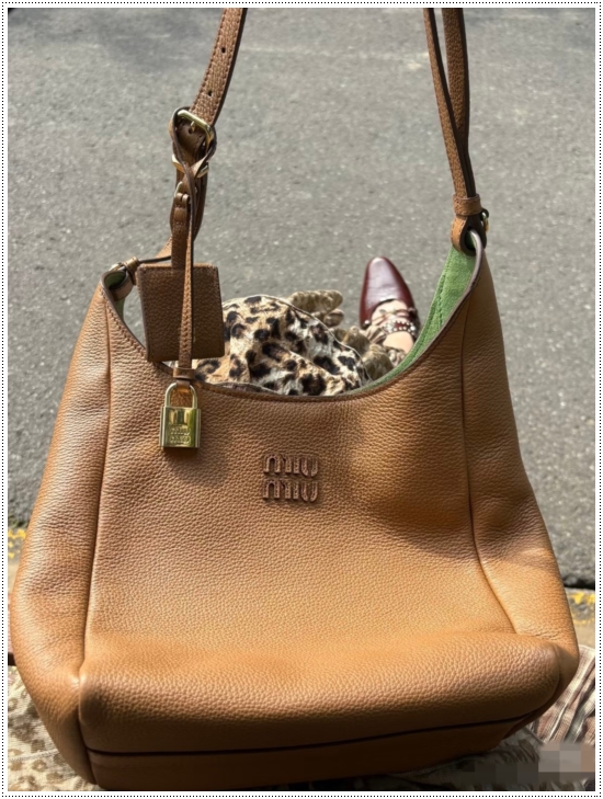 8e3aa2cef577caacfea88a4e0b24a97b_1765164180_8075.jpg 8e3aa2cef577caacfea88a4e0b24a97b_1765164180_8075.jpg