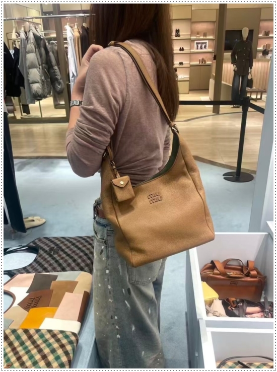 8e3aa2cef577caacfea88a4e0b24a97b_1765164182_352.jpg 8e3aa2cef577caacfea88a4e0b24a97b_1765164182_352.jpg