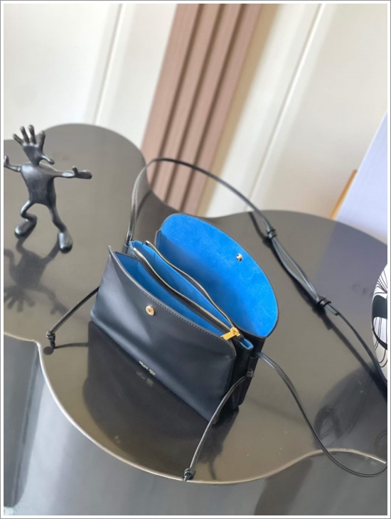 b73011c9783cb3a50420c0e0f911b259_1767253592_9466.jpg b73011c9783cb3a50420c0e0f911b259_1767253592_9466.jpg