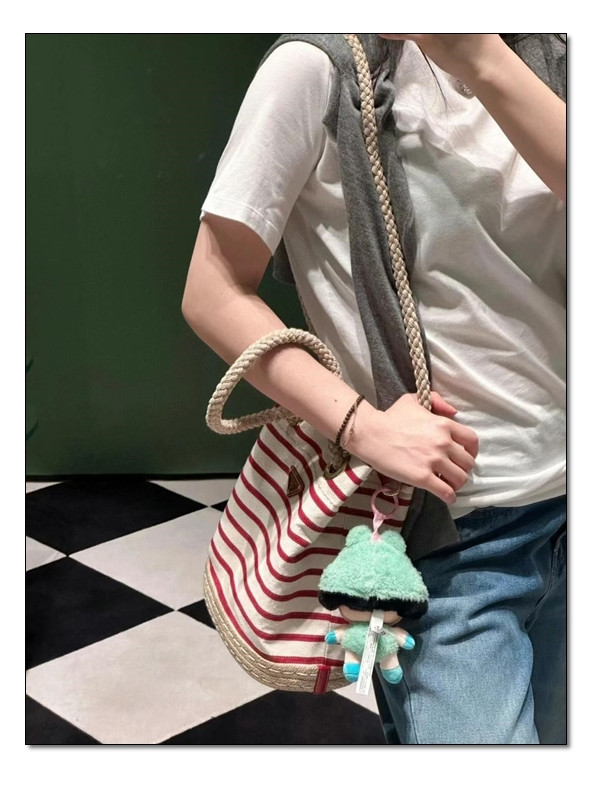항해를 꿈꾸는 프라다 복조리백 마리너 스몰 패브릭 bucket bag
