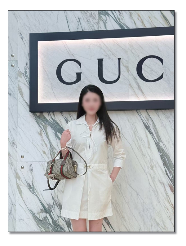 캔버스의 디테일을 엿볼수 있는 GG 미니 구찌 더플백 볼매