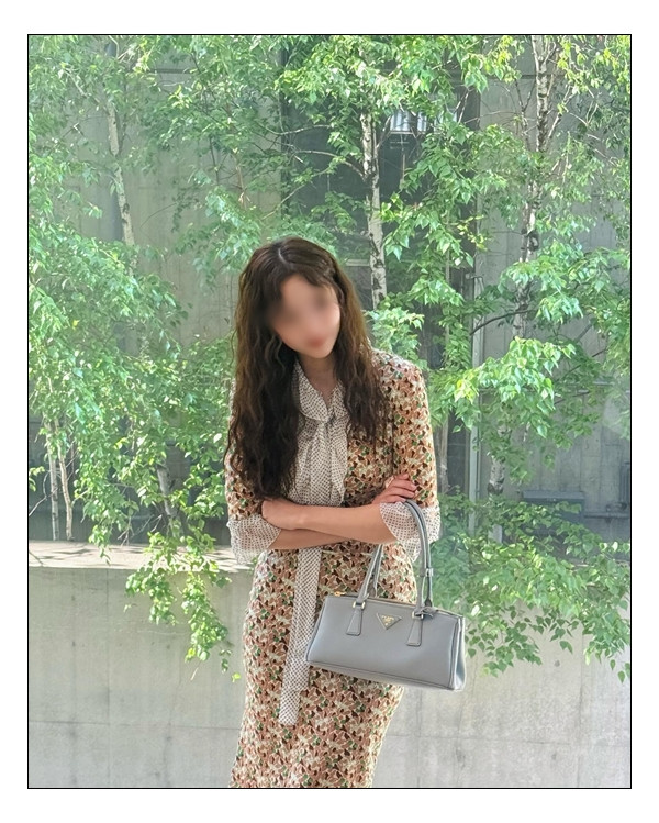 산업적인 정밀함과 수작업의 프라다 갤러리아백 정교함과 정확성의 특.징