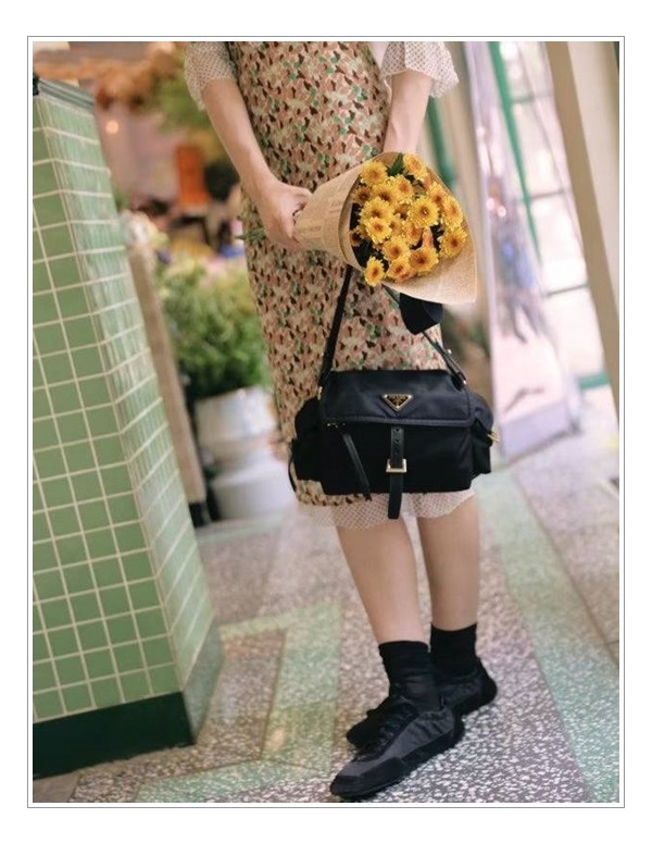 감각적인 디테일로 새로운 개성을 보여주는 프라다 익스플로어 3가지 Style~!