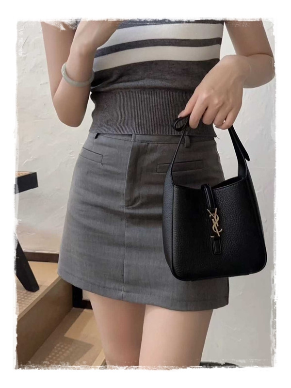 사용설명서 = 생로랑 미니 호보백 데일리룩에 활력을 불어넣어주는 it bag