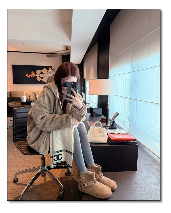 알래스카의 엣지미에 빠져볼까요??? 발렌시아가 부츠 취향저격