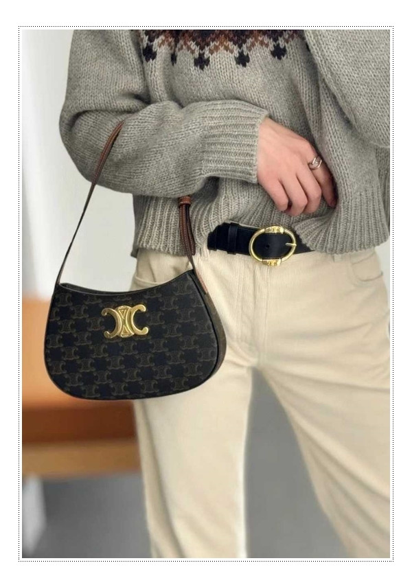 에센셜 컬렉션을 통해 선보이는 셀린느 틸리백 미디엄 - 활용 가치를 어필