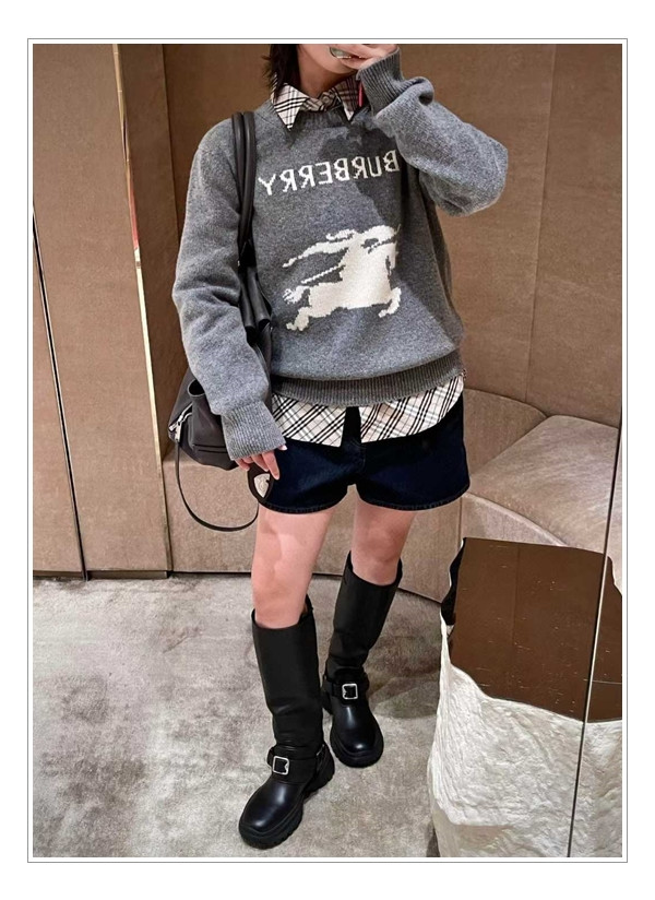 다양한 레이어드가 가능한 버버리 니트 스웨터 집중 분석 하여 장단점 알아내기