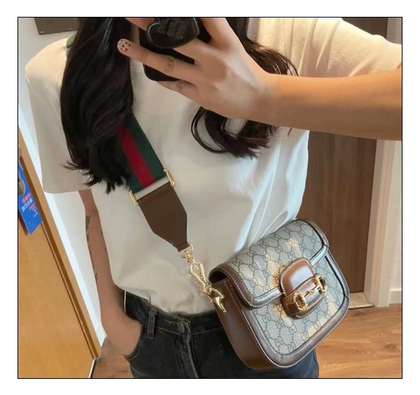 Daily Bag으로 구찌 홀스빗 1955 미니백 정말 최고입니다.