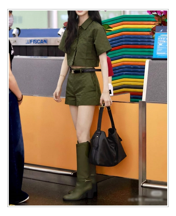 힘을 뺀 우~아함 그 자체~! 구찌 베아트릭스 일과 일상을 담는 완벽한 BAG