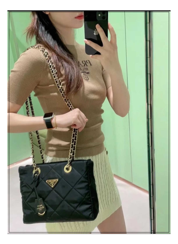 돌아온 명작~ 프라다 퀼팅백 리에디션 1955, 알고 보면 더 만족하는 BAG