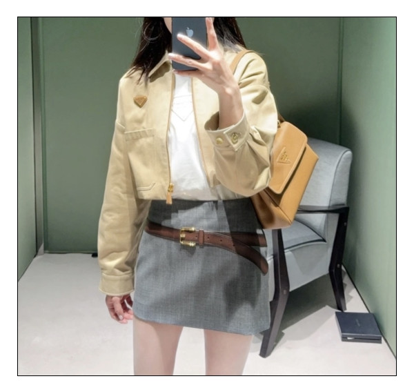 머리부터 발끝까지 예쁜 것만 담고 싶은 프라다 숄더백 네가 정답이었어...