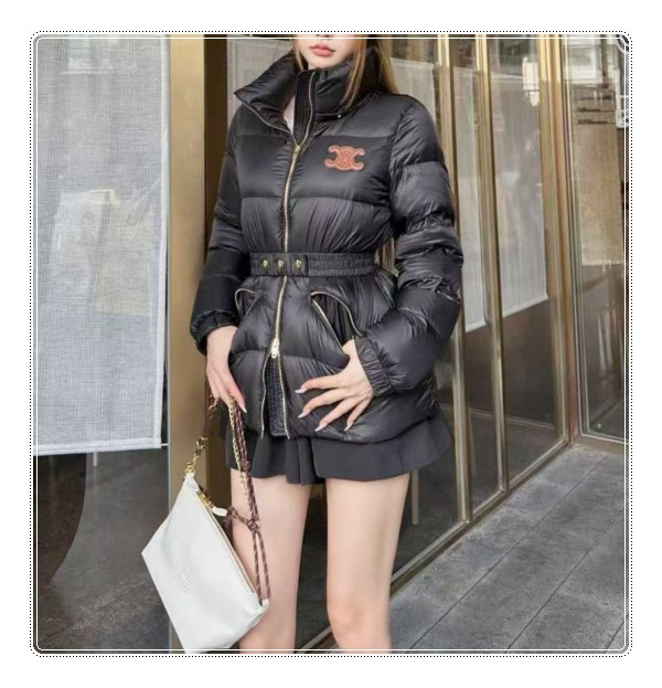 찬바람 불기 시작하면 필수템;; 셀린느 숏패딩 크롭이라 아~~주 편하죠.