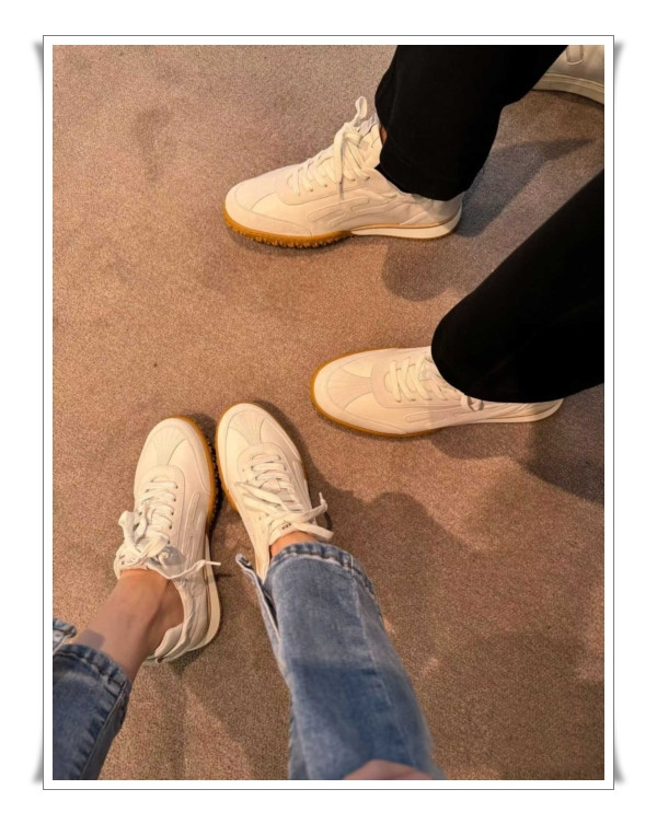 스포티와 캐주얼한 에르메스 운동화 제트(jet) 커플용이라 같이 또는 따로~