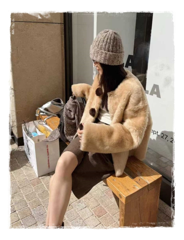 뻔한 패딩 대신 미우미우 자켓 시어링 으로 감성 한 스푼 더하기 (완소템으로 확정)