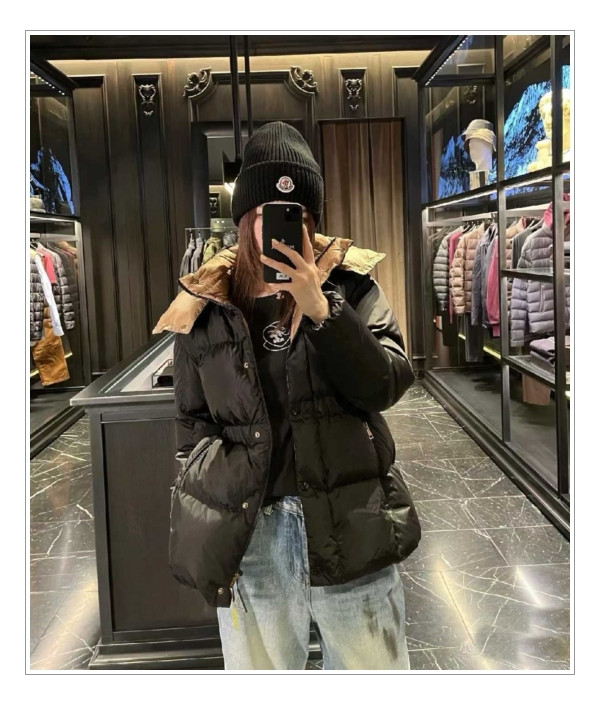 쇼트 푸퍼 = 몽클레어 아그녹스 다운 재킷 레귤러 핏이 보여주는 아름다움