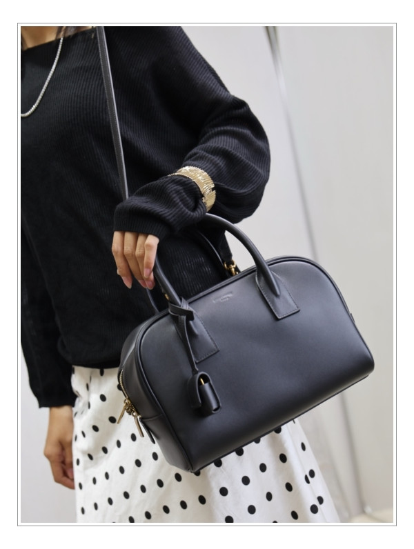 주목할 만한 아이템 생로랑 보스턴백 아이코닉 sac de jour 스몰 리뷰