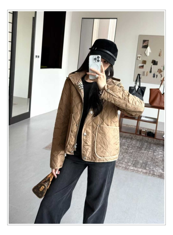 경량이라 더 좋은 버버리 퀼팅자켓 ㅣ 미소가 저절로 지어지는 자연스러운 핏