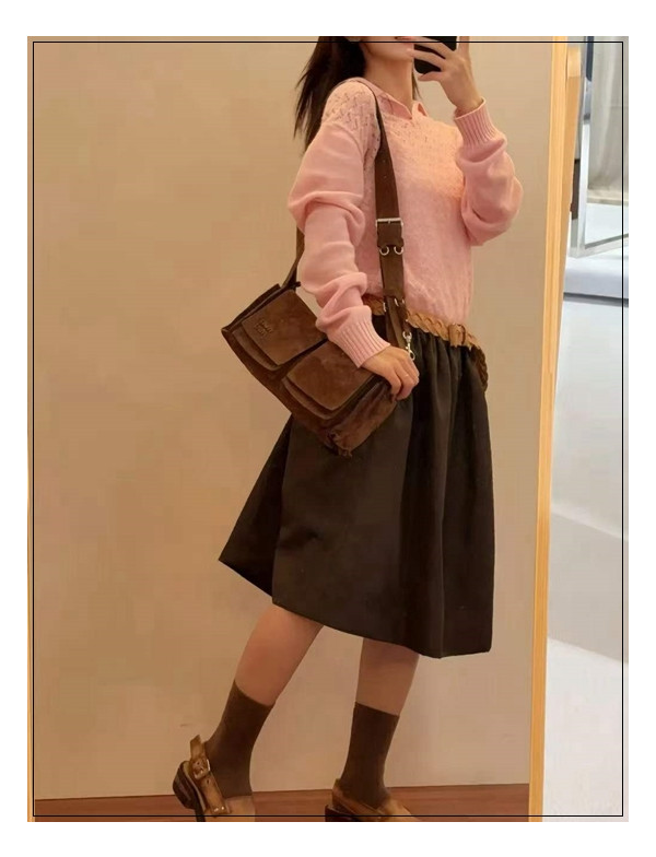 워크 백을 재해석한 미우미우 유틸리테어 3 style 흐트러짐 없는 시크함 간직