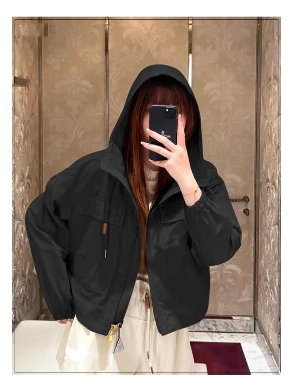 간절기 코디가 막막할 때 찾는 몽클레어 레다 크롭 파카 특별한 이유를 찾아서~