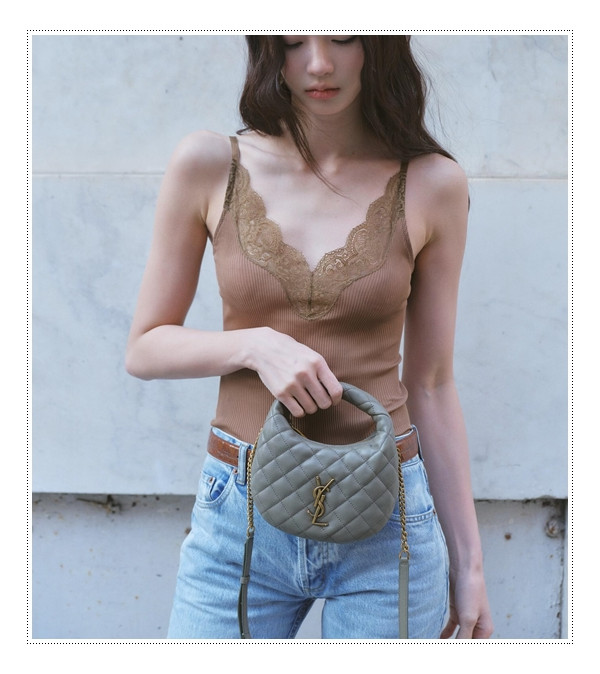 퍼스널 color를 찾을 수 있는 생로랑 이카리노 미니 / 다양한 색감이 주는 행복감